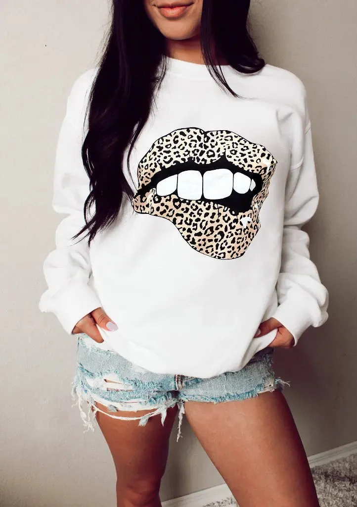 Round Neck Eyelashes Lip Printings Loose Sweatshirt