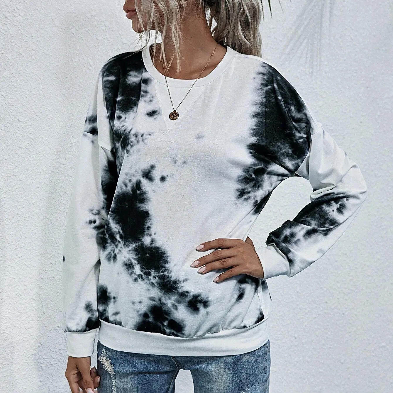 Tie Dye Round Neck Sweatshirt