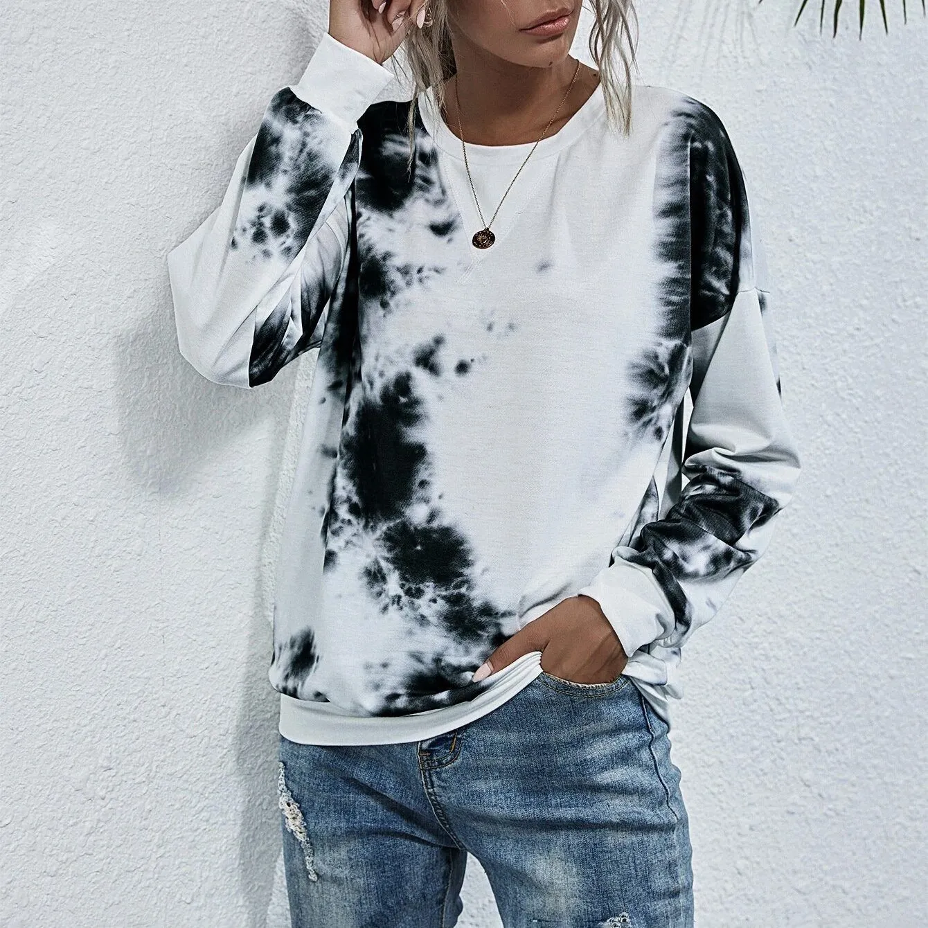 Tie Dye Round Neck Sweatshirt